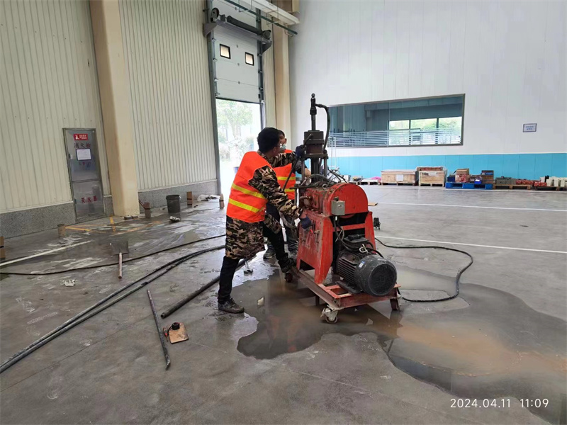 泽普厂房地面下沉塌陷注浆加固施工